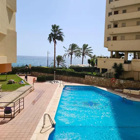 Lägenhet Sea View 2br Beachfront & Cozy Balcony Marbella