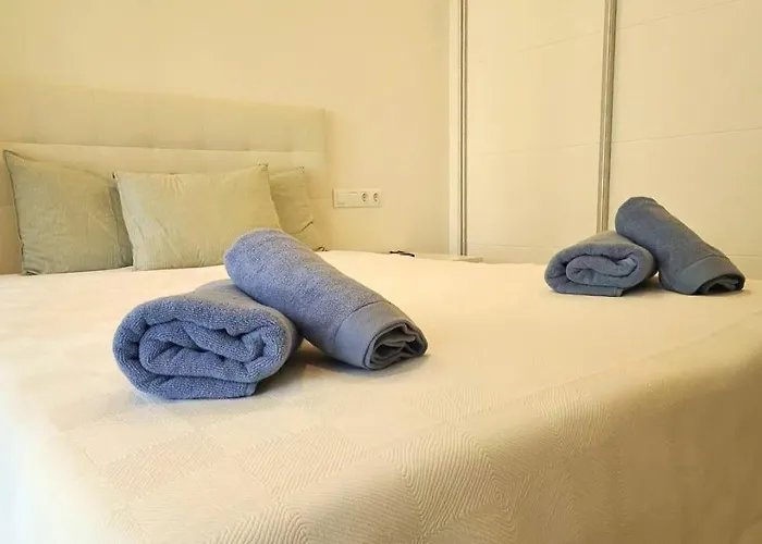 Sea View 2br Beachfront & Cozy Balcony 아파트 마르베야