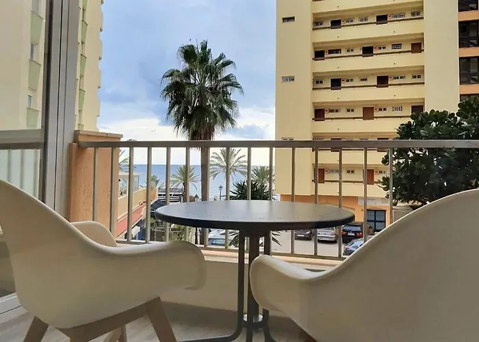 Sea View 2br Beachfront & Cozy Balcony * Marbella