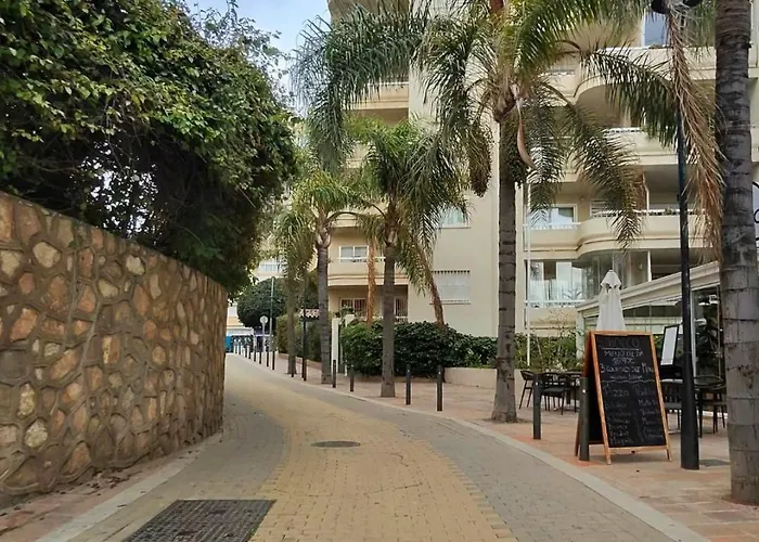 Sea View 2br Beachfront & Cozy Balcony *