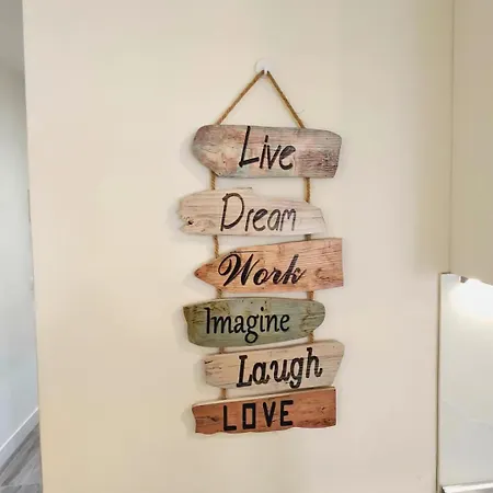 Sea View 2br Beachfront & Cozy Balcony *