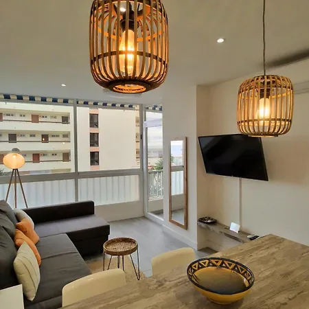 Sea View 2br Beachfront & Cozy Balcony *