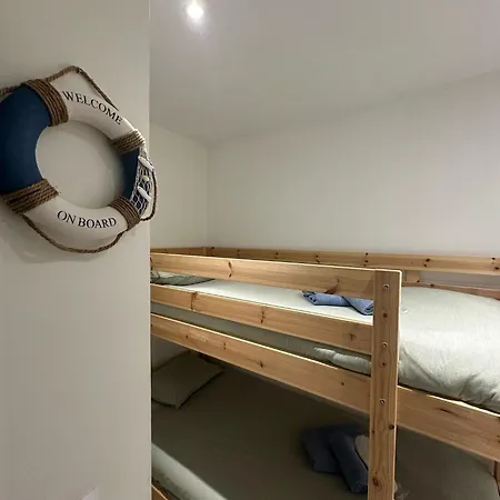 Διαμέρισμα Sea View 2br Beachfront & Cozy Balcony Μαρμπέλλα