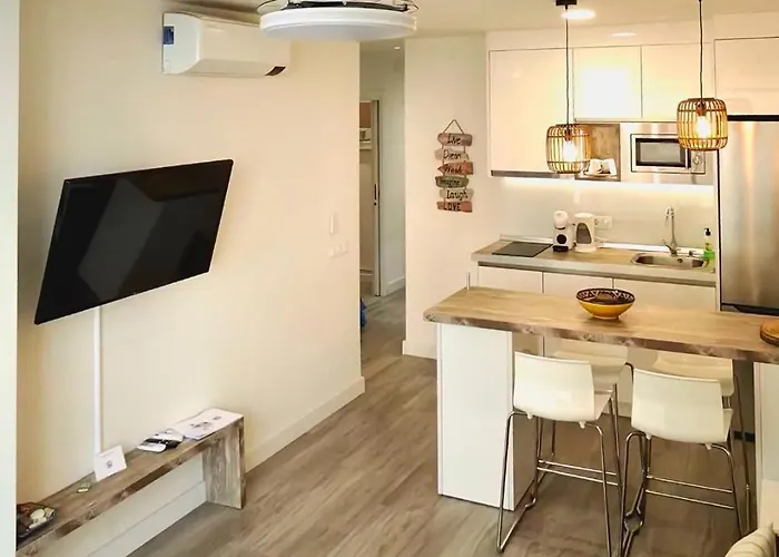 Sea View 2br Beachfront&cozy Balcony Apartament