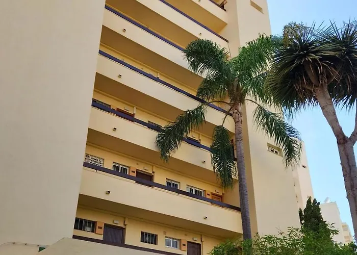 Sea View 2br Beachfront & Cozy Balcony Appartement *